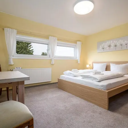 Ferienhaus-kirschbluete بيت للعطل *