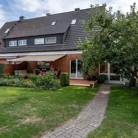 Holiday home Ferienhaus-kirschbluete Rechlin